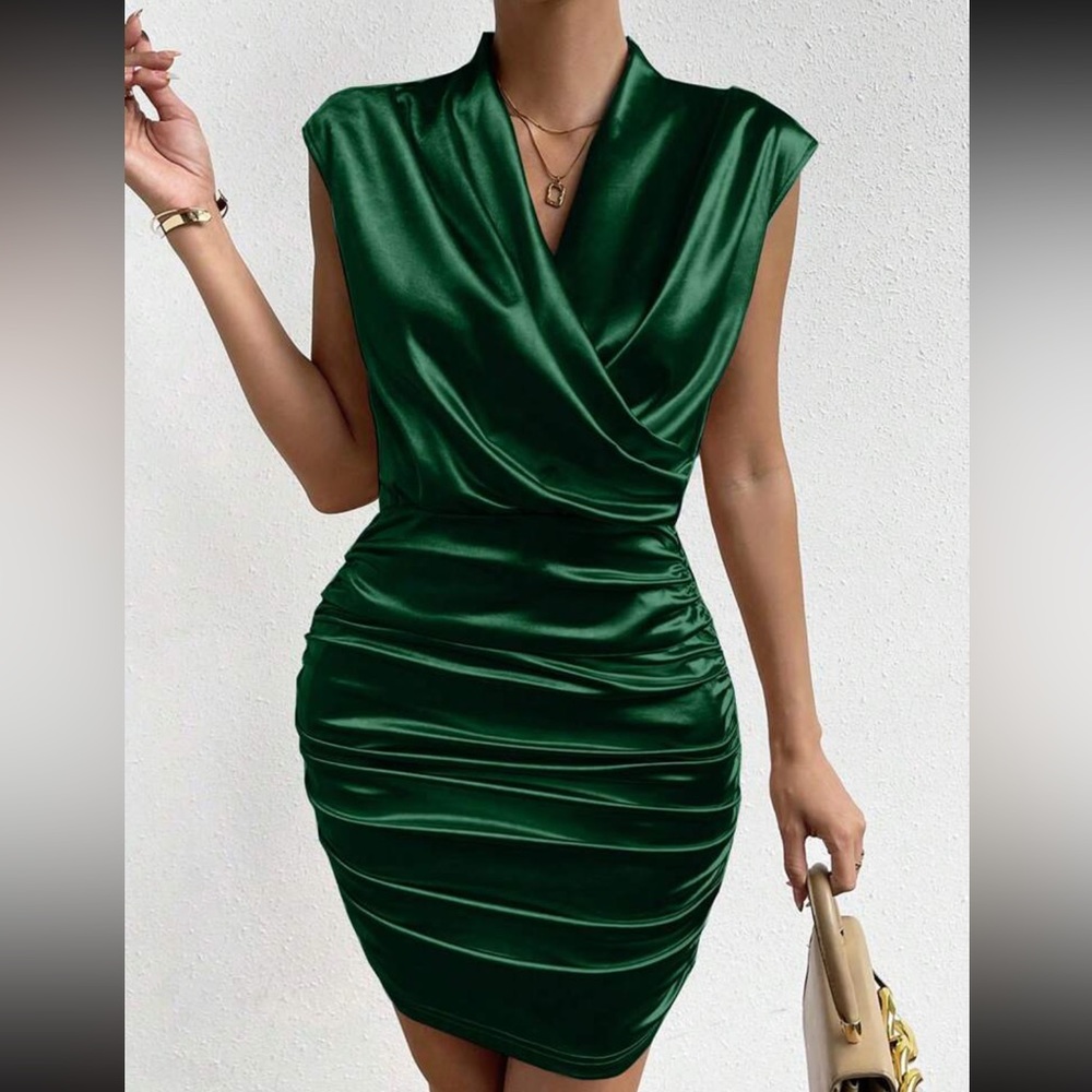 Elegant Green Satin Mini Dress - Picture 6 of 7